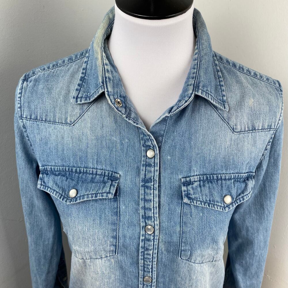 Garnet Hill Western Light Wash Button Up Denim Shirt Size 6 - Picture 2 of 8
